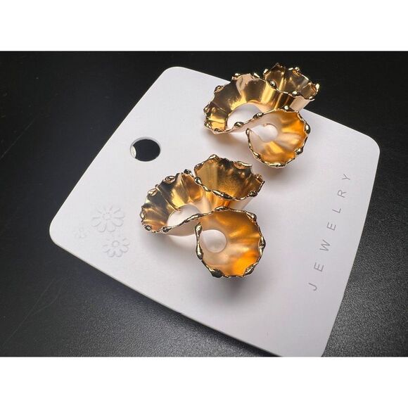 Wavy Gold Earrings - Picture 4 of 4